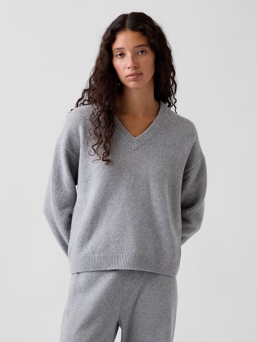 NWT Gap cash soft V-Neck Knit Sweater